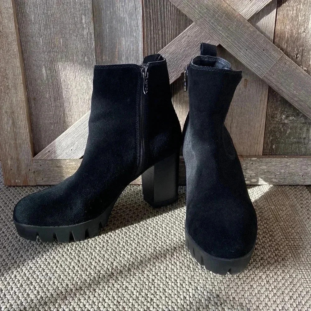 Artica - Browns | Suede  Booties